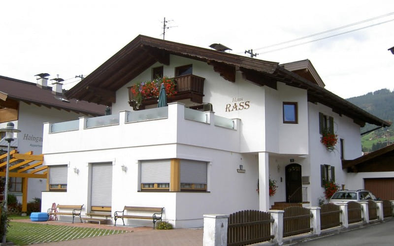 hausaussen1_1.jpg